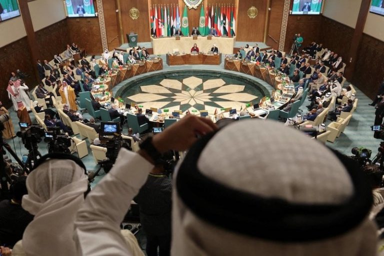 البحرين تستضيف القمة العربية شهر ماي