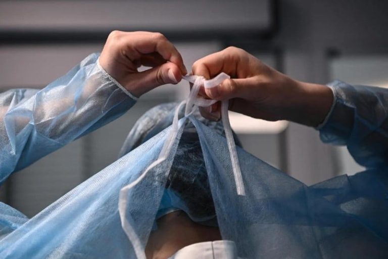 البطالة تهدد الأطباء الأجانب في فرنسا