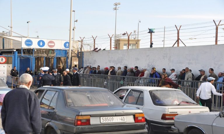 التحقيق في مصرع سيدتين بسبب التدافع والازدحام بمعبر باب سبتة المحتلة