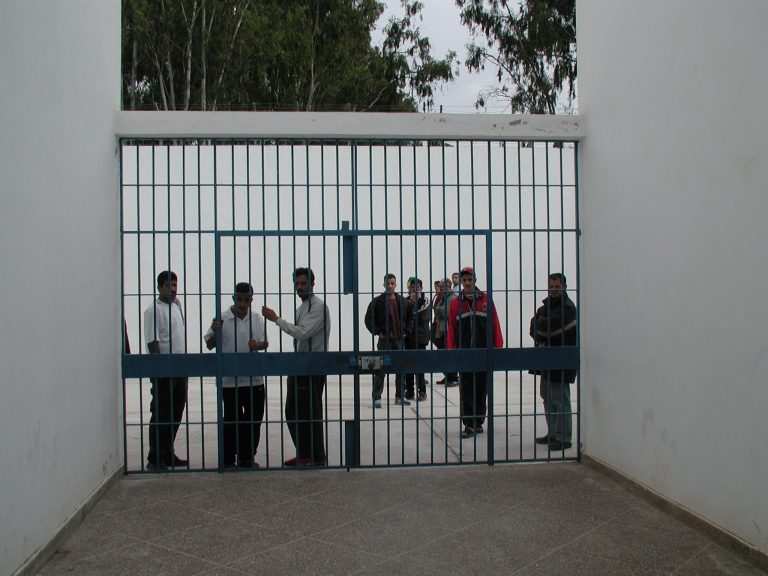 الخلفي: انخفاظ نسبة الاكتظاظ بالسجون إلى أقل من 38 في المائة سنة 2016