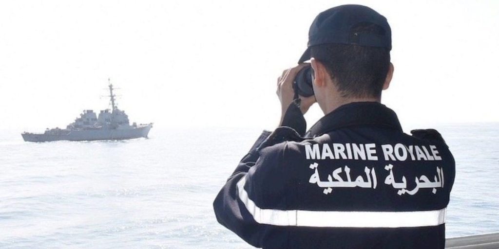 الداخلة..فرقاطة تابعة للبحرية الملكية تقدم المساعدة لـ 91 مرشحا للهجرة غير النظامية