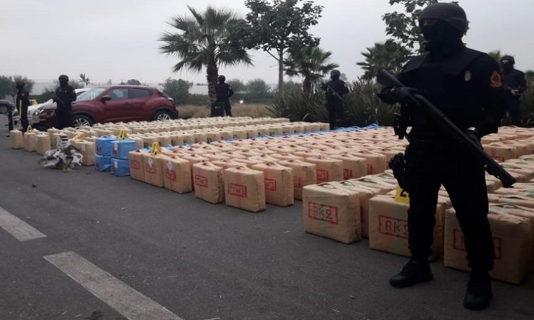 "الديستي" يفكك شبكة جديدة للاتجار الدولي في المخدرات.. حجز 10 أطنان واعتقال 4 بينهم امرأة