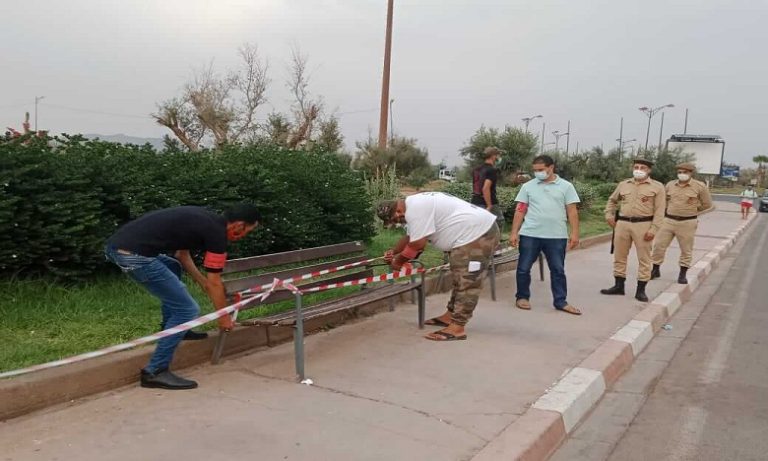 السلطات تغلق الحدائق العمومية والفضاءات الخضراء في وجه المراكشيين لمحاصرة "كورونا"