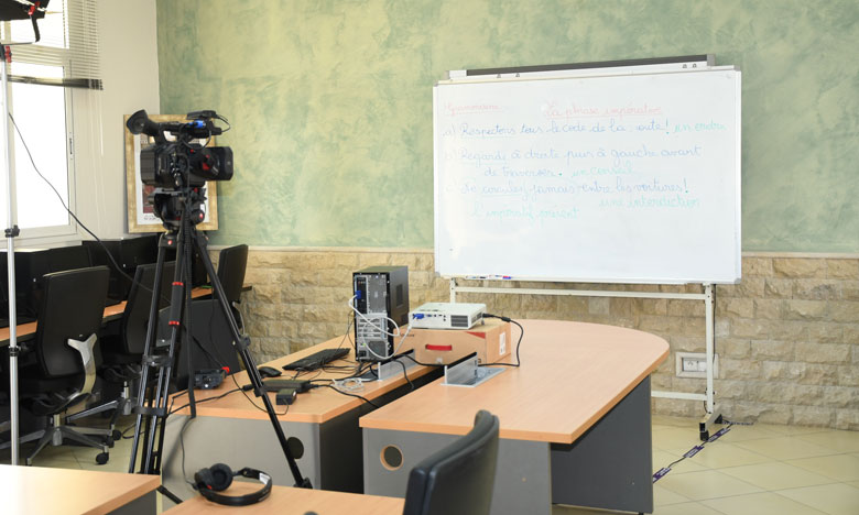 "الصحراء المغربية" تعاين عن قرب مبادرة "التعلم عن بعد"