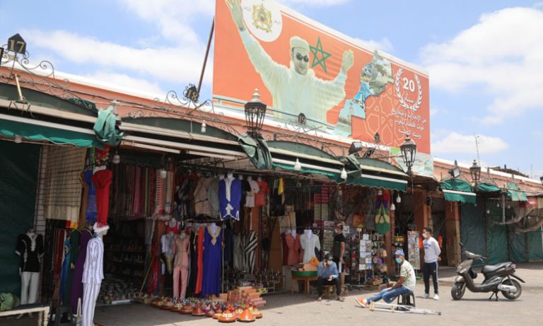 الصناع التقليديون والحرفيون بجامع الفنا والأسواق المحيطة بها يطالبون الحكومة بتدابير عاجلة