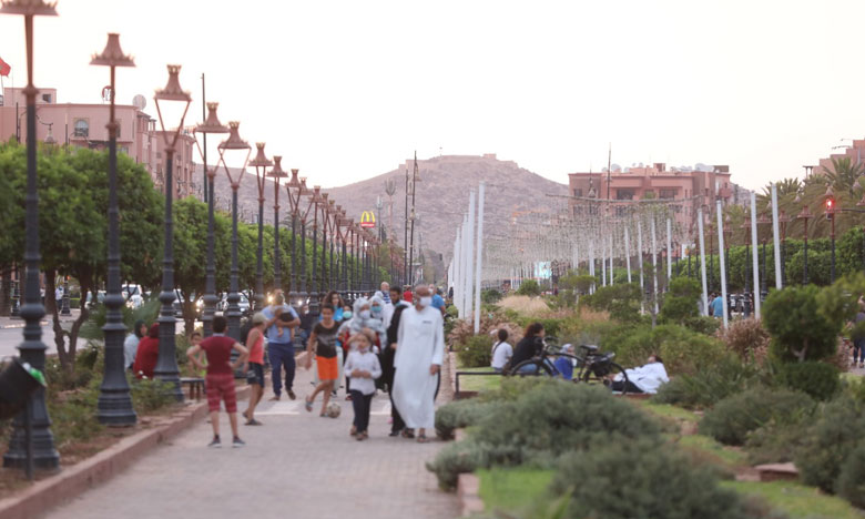 الفضاءات الخضراء متنفس المراكشيين للتخفيف من أثر الحرارة في ظل أزمة كورونا