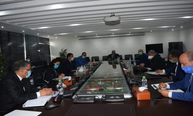 الكونفدرالية تندد بإقصاء الحكومة للحركة النقابية في إعداد مشروع قانون المالية