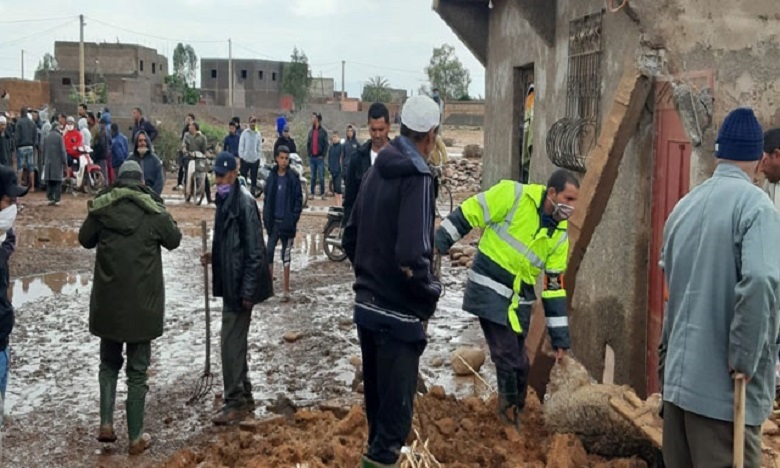 المجتمع المدني يرسم البسمة على وجوه المتضررين من الفيضانات بقلعة السراغنة