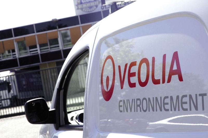 "المنافسة" يغرم "فيوليا" 100 مليون درهم