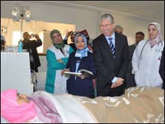 الوردي يقوم بزيارة تفقدية لعدد من المؤسسات الصحية بإقليم الحاجب وزير الصحة الحسين الوردي أثناء جولته التفقدية إلى إقليم الحاجب