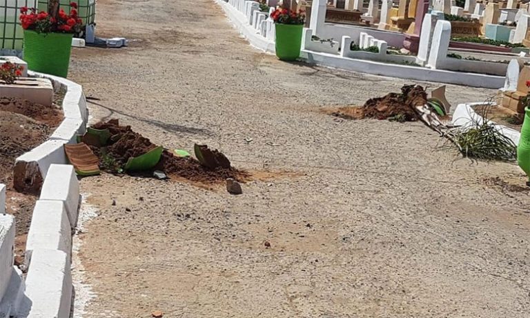 بعد أن شهدت إصلاحات كبرى..مقبرة سيدي بلعباس بسلا تتعرض لتخريب من قبل مجهولين