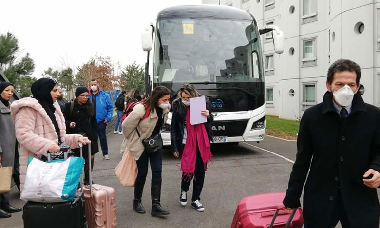 تأسيس لجنة وطنية للتتبع ملف المغاربة العالقين في الخارج