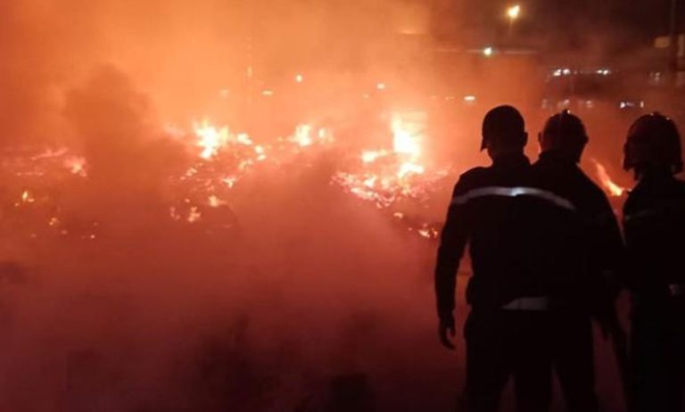 تحقيق في حريق خيام قرب محطة "أولاد زيان" بالبيضاء