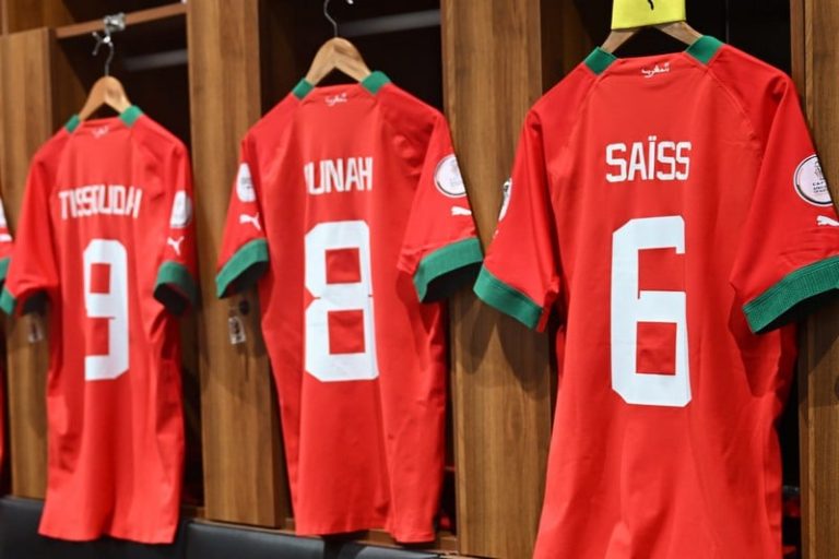 تشكيلة "الأسود" في مواجهة جنوب إفريقيا