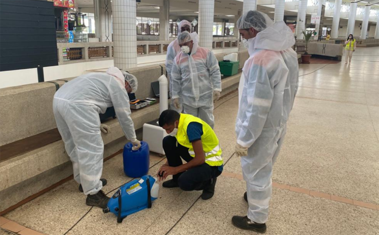 تعقيم مرافق المحطة الطرقية أولاد زيان استعدادا لفتحها غدا الاثنين