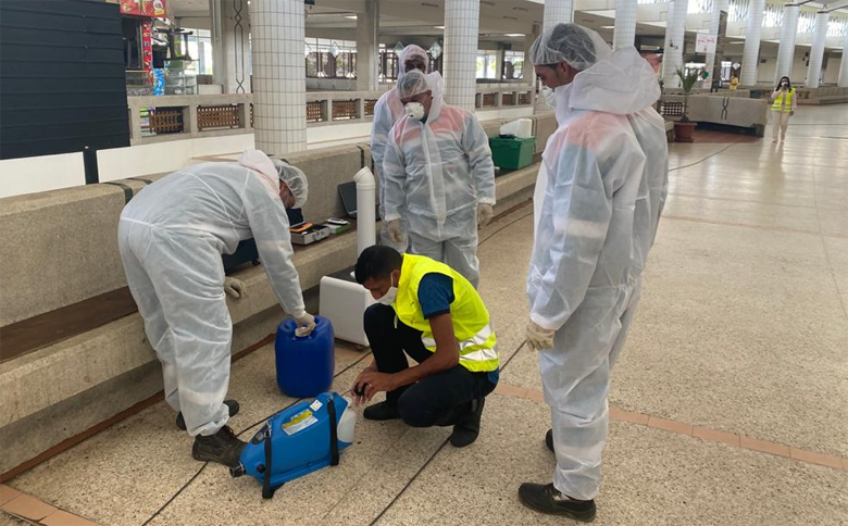 تعقيم مرافق المحطة الطرقية أولاد زيان استعدادا لفتحها غدا الاثنين