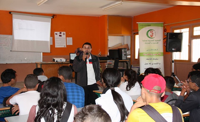 تنظيم 125 حملة تحسيسية للامتناع عن التدخين بمؤسسات تعليمية في مختلف المدن المغربية