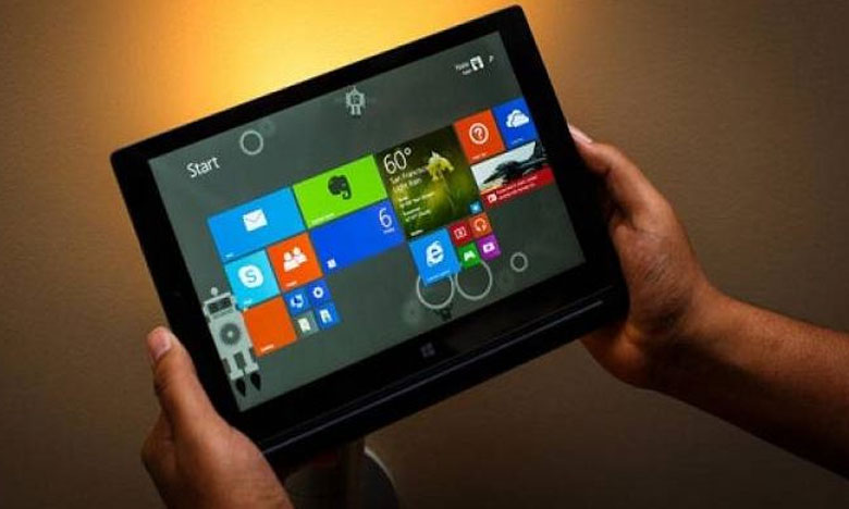 توزيع 66 لوحة الكترونية على تلاميذ الثانويات الإعدادية بالوسط القروي بجهة مراكش آسفي