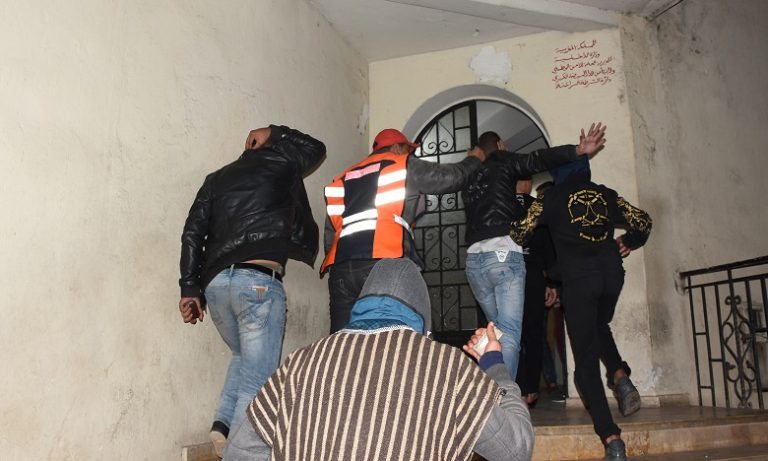 توقيف ستة قاصرين يشتبه في تورطهم في جريمة هتك عرض داخل حافلة بالبيضاء