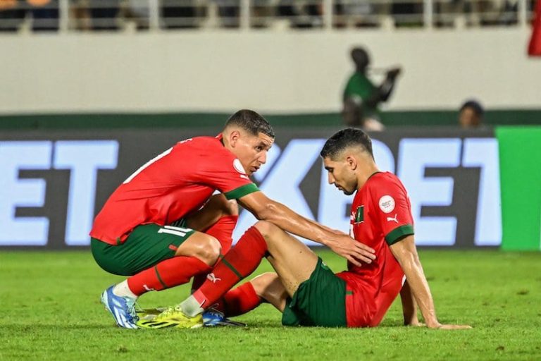 مغاربة وإقصاء المنتخب