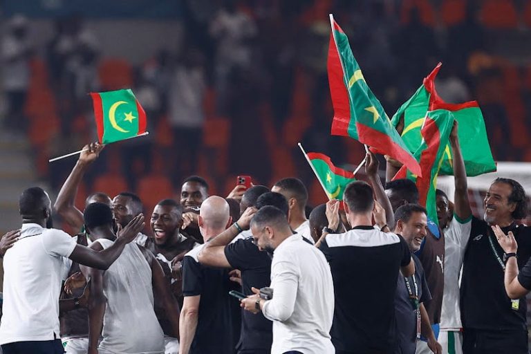 جماهير موريتانيا تحتفل بالصعود للدور الـ16