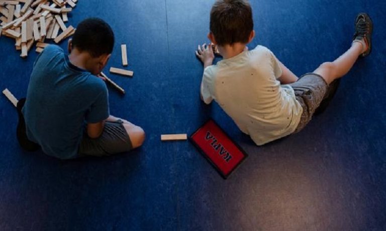 جمعية تطالب بالنظر في وضعية الأطفال وإحداث خط أخضر لتقديم الدعم النفسي والاجتماعي