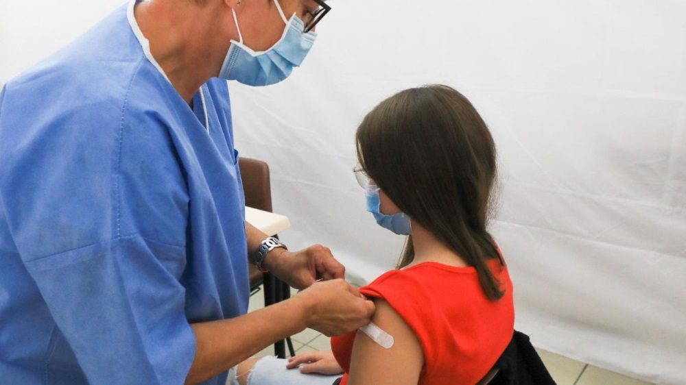دكاترة وباحثون يطمئنون الآباء بخصوص تلقيح الأطفال ضد "كوفيد 19"