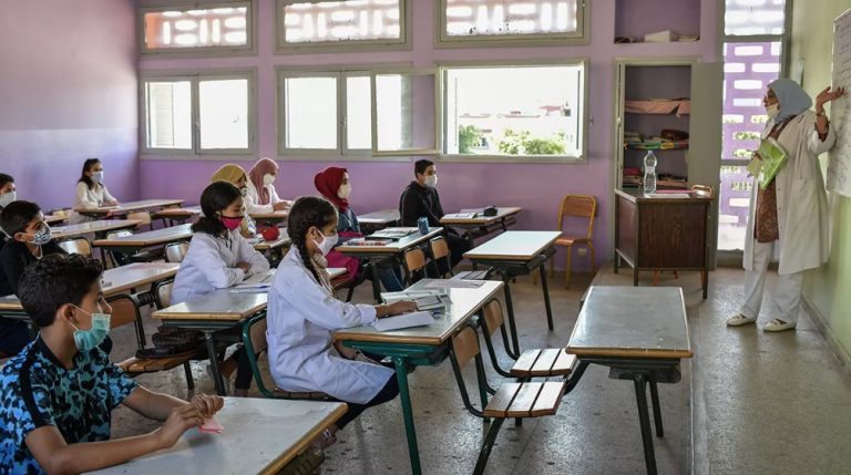 رسميا.. المغرب يعمم تدريس اللغة الأمازيغية بالسلك الابتدائي