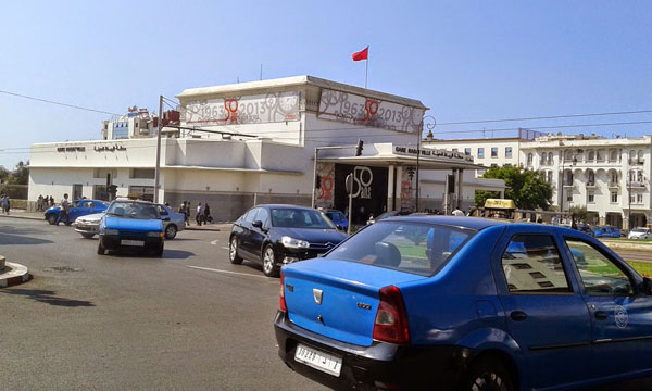 سائقو سيارات الأجرة الصغيرة المستقلون بالرباط ينقلون المرضى مجانا