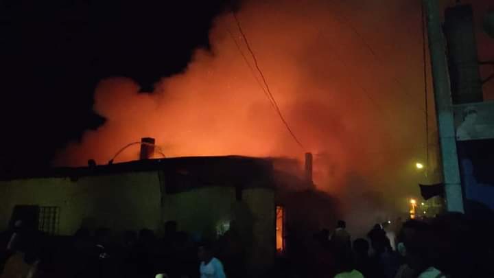 سيدي يحيى الغرب.. مصرع ثلاثة أشخاص إثر انفجار شاحنتين لنقل الغاز والغازوال