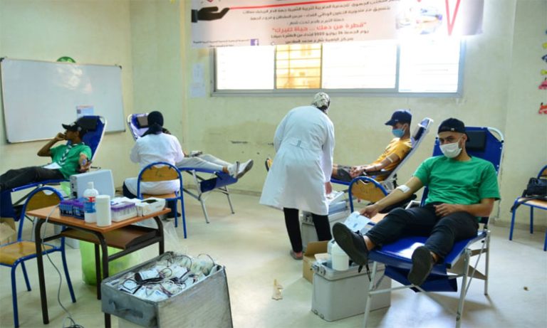 شباب الجمعية المغربية لتربية الشبيبة بجهة الدار البيضاء ـ سطات يتبرعون بالدم لسد الخصاص في المخزون