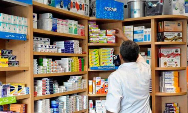 صيادلة الدارالبيضاء يحتجون أمام الأمانة العامة للحكومة