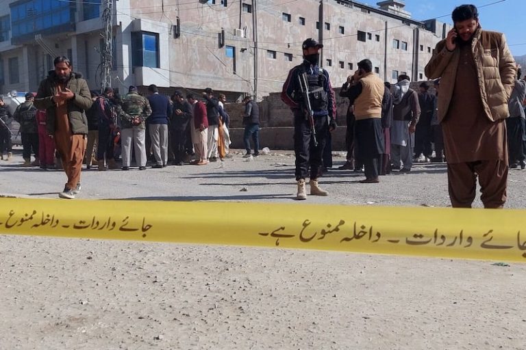 ضربات باكستانية تخلف 9 قتلى في إيران