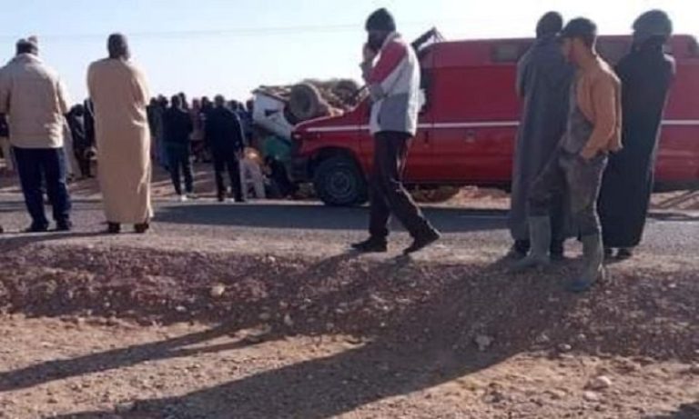طاطا: وفاة شخص وإصابة أزيد من 20 آخرين بجروح في حادثة سير بجماعة تزونين