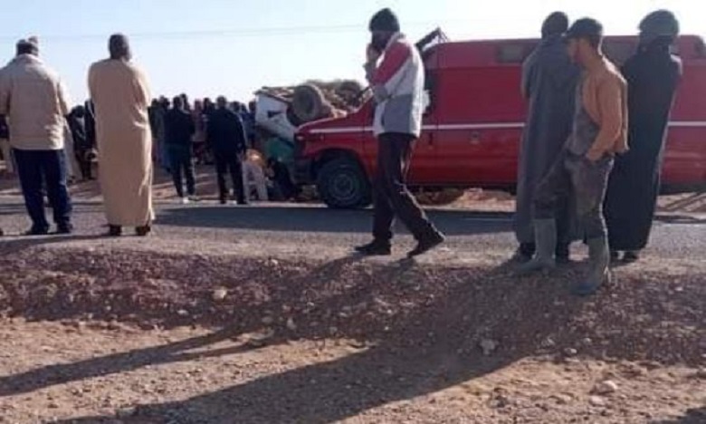 طاطا: وفاة شخص وإصابة أزيد من 20 آخرين بجروح في حادثة سير بجماعة تزونين