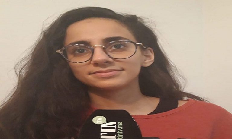 طنجة: قضاء 3 ساعات في قاعة الامتحان بالكمامة والقناع الواقي أمر "مرهق ومتعب"