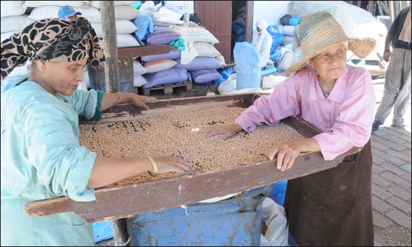 عرض وافر وحركة تجارية نشطة في 'رحبة الحبوب' بالبيضاء