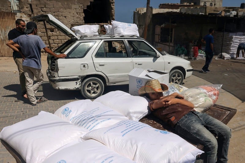 فرنسا تعلق المساعدات لوكالة "الأونروا"