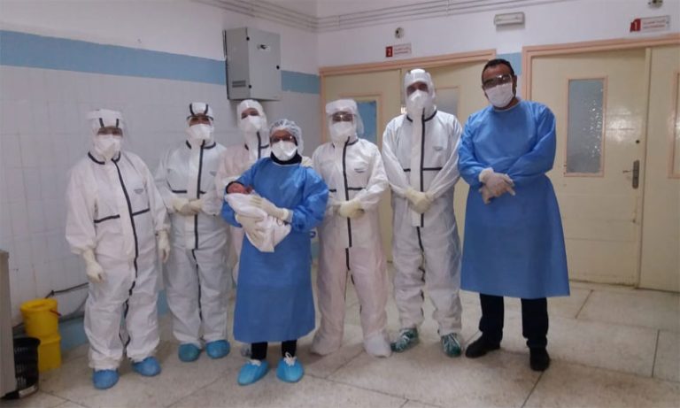 فريق طبي بفاس يُخضع مصابة بفيروس كوفيد-19 لعملية ولادة قيصرية ناجحة