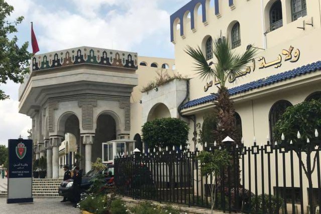 في يوم واحد.. أمن فاس يعتقل 11 شخصا بينهم فتاتين بعد تفكيك عصابتين للسرقة