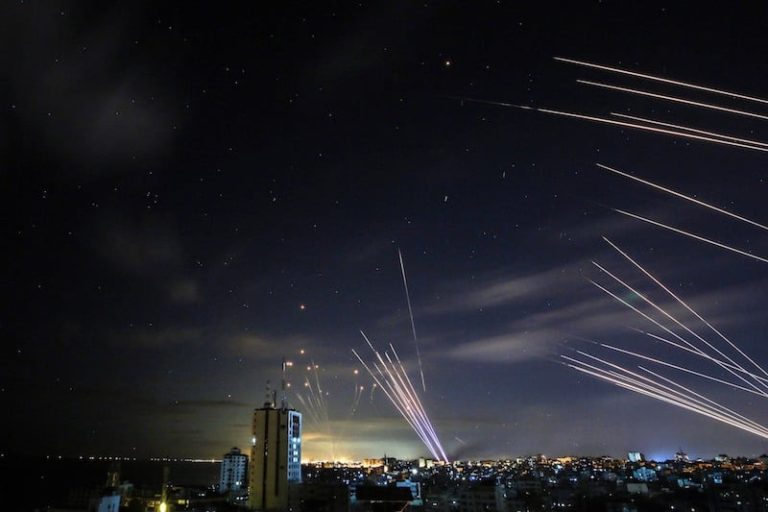 كتائب القسام تقصف تل أبيب برشقة صاروخية