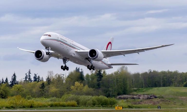 "لارام" توضح أسباب الإجلاء الاضطراري لركاب الرحلة AT750