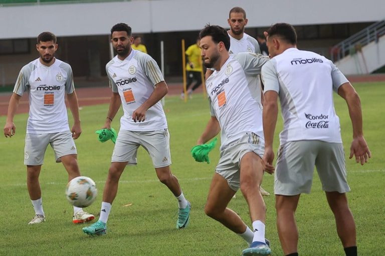 لاعب جزائري: المغرب سيتألق في "الكان"