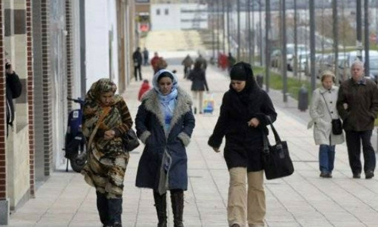 لجنة خاصة بملف المغاربة العالقين تطالب رئيس الحكومة بتحديد خطة وطنية لعودتهم