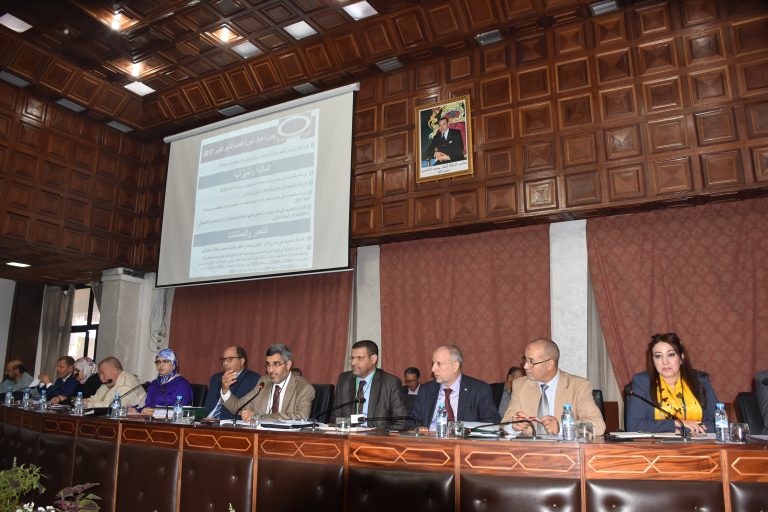 مجلس البيضاء يجتاز عقبة المصادقة على ميزانية 2018