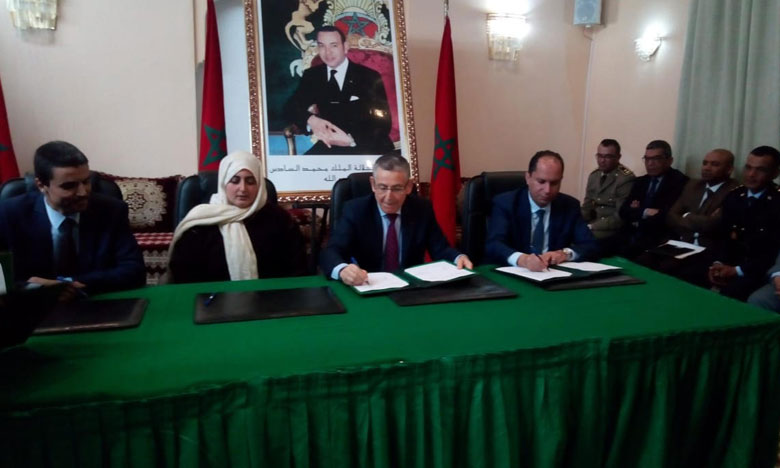 محسنة تتبرع بأزيد من مليار سنيتم لبناء ثانوية بجماعة أولاد فارس بسطات