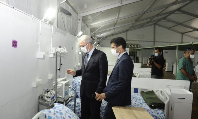 مراكش: الخيمة الكبيرة وسط مستشفى ابن طفيل أصبحت جاهزة لاستقبال الحالات الحرجة لمرضى كورونا