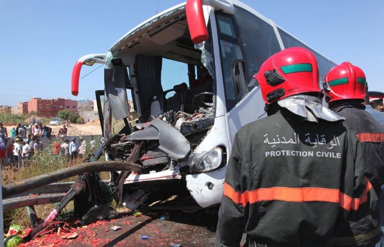 مصرع 3 أشخاص جراء اصطدام حافلتين لنقل العمال بطنجة
