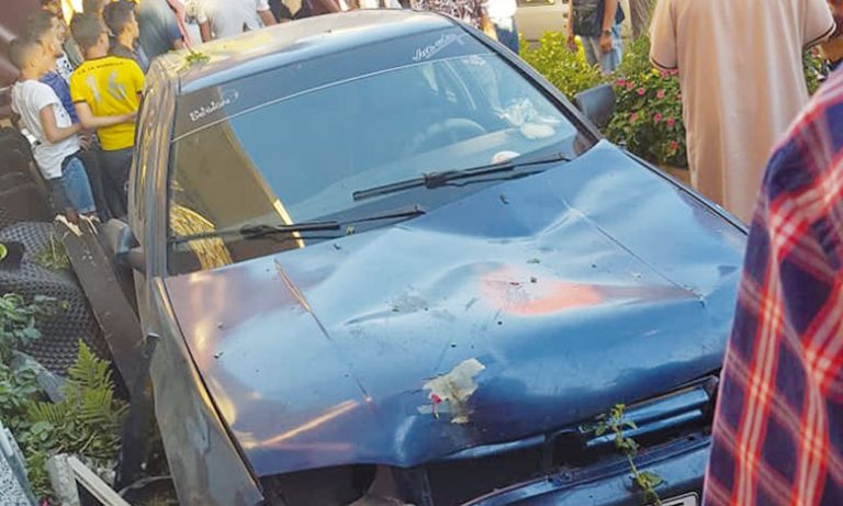 مصرع شخص وإصابة آخرين في حادث اقتحام سيارة لمقهى بطنجة