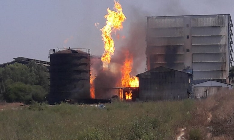 مصرع عاملين في حريق بمصنع إنتاج الكحول بالقنيطرة